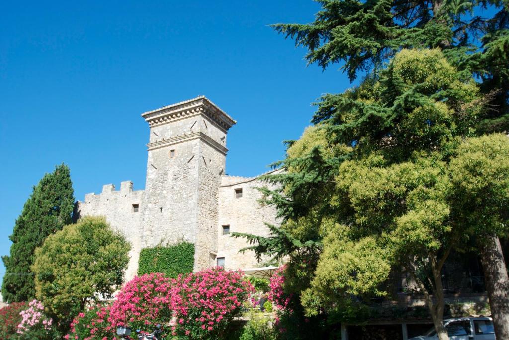 Torre Sangiovanni Albergo E Ristorante Da Rosary Todi Bagian luar foto